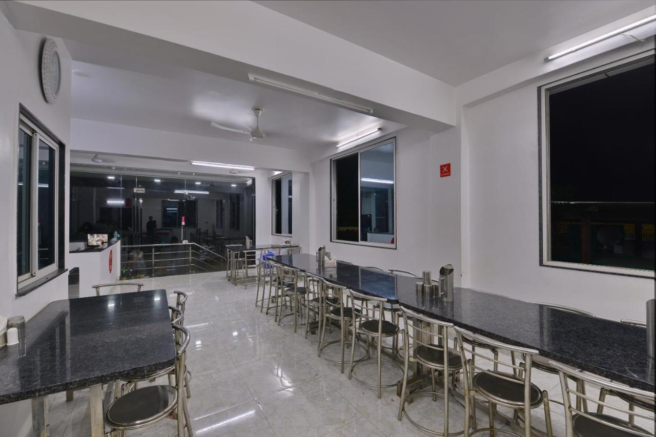 Oyo 11343 Hotel Sai International Μπουμπάνεσβαρ Εξωτερικό φωτογραφία